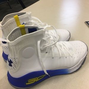 Stephen Curry 2’s size 12
